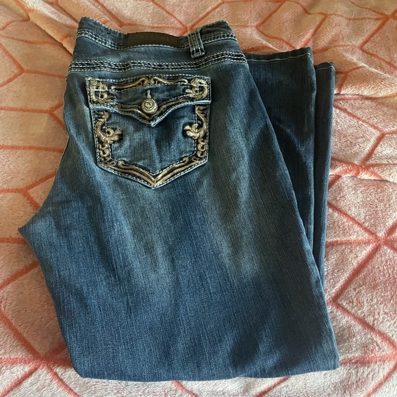 Shyanne Boot Cut Jeans - Picture 2 of 5